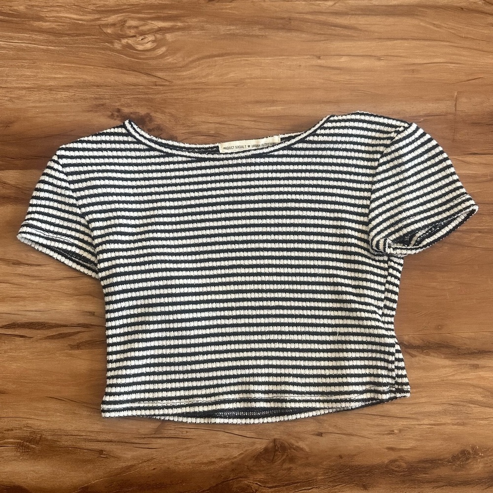 Urban outfitters black and white striped crop top size XS